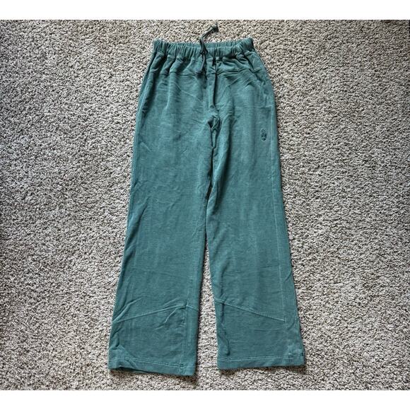NWT FP Free People Movement Ready to Go Set Size Medium Evergreen - Picture 10 of 13